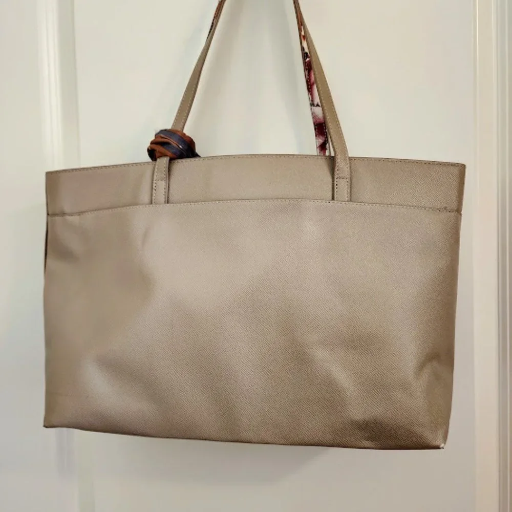 Betsey Johnson Xozaria Large Tote - Picture 2 of 16